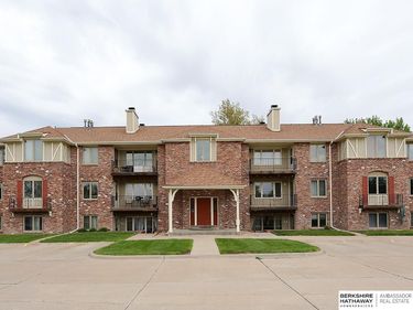 4321 S 58th Street, Unit 8, Lincoln, NE 68516