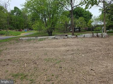 604 S MOUNTAIN ROAD, DILLSBURG, PA 17019