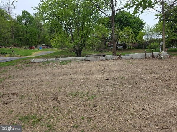 604 S MOUNTAIN ROAD , DILLSBURG, PA 17019