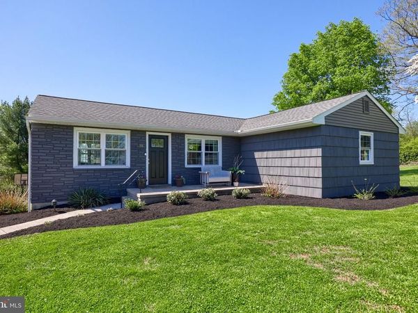 96 W MAIN STREET, BROWNSTOWN, PA 17508