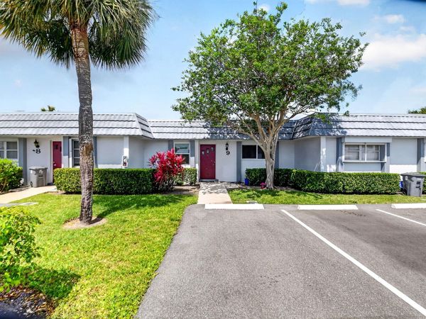 2886 E Fernley Dr Drive E, Unit 9, West Palm Beach, FL 33415