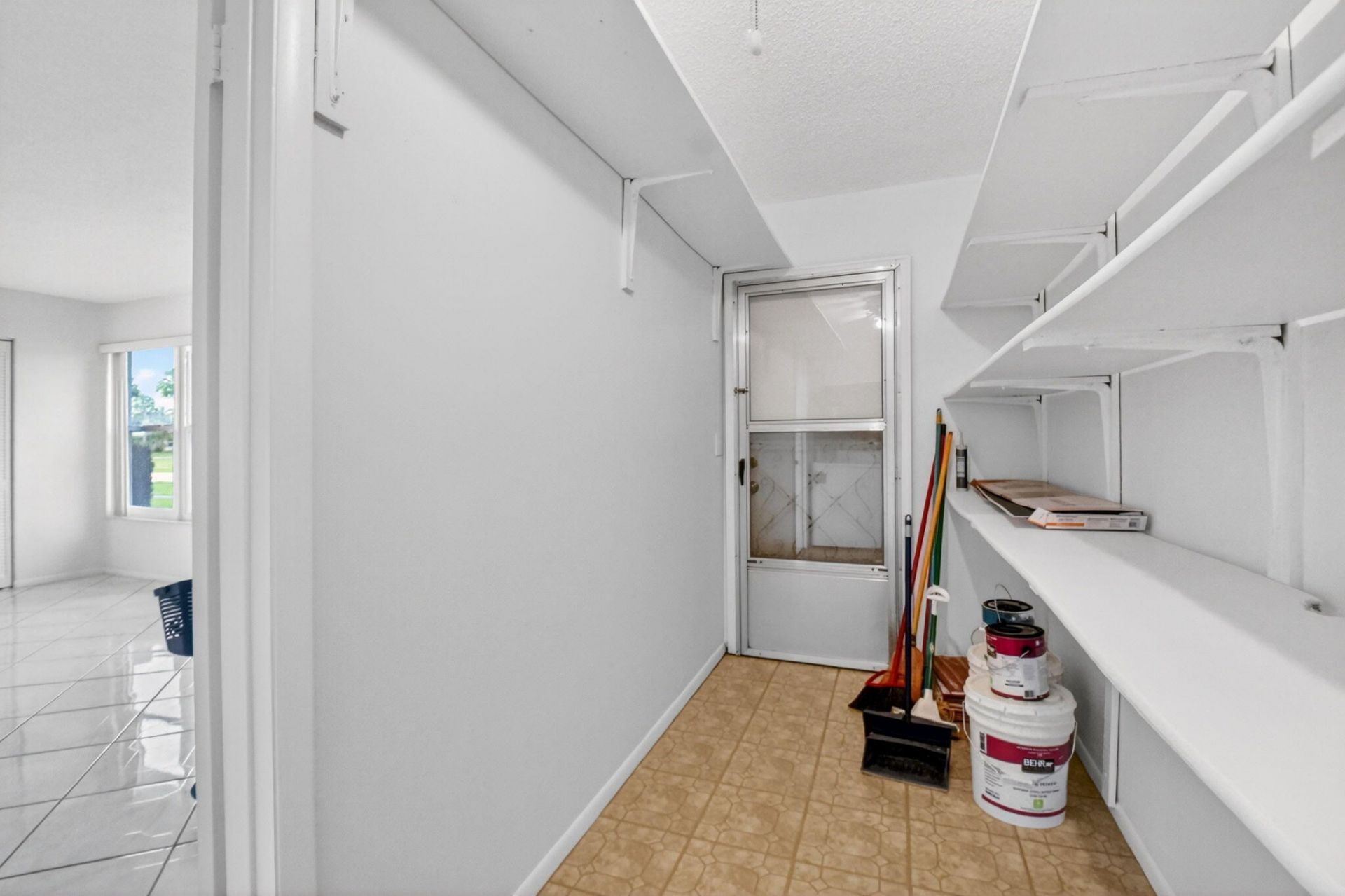 2886 E Fernley Dr Drive E, Unit 9, West Palm Beach, FL 33415 Photo