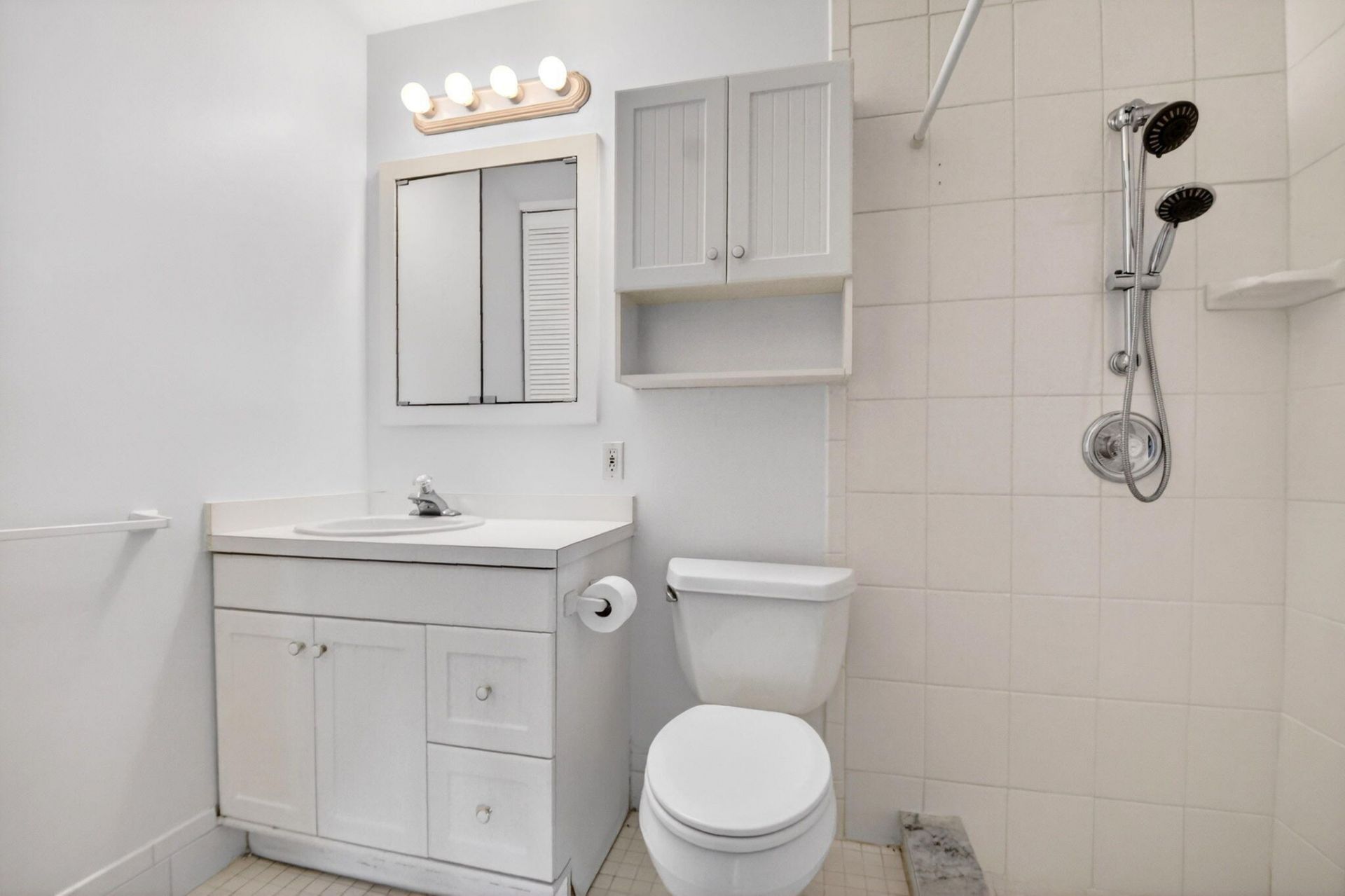 2886 E Fernley Dr Drive E, Unit 9, West Palm Beach, FL 33415 Photo