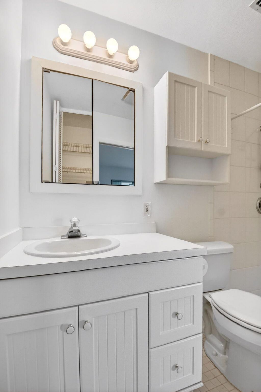 2886 E Fernley Dr Drive E, Unit 9, West Palm Beach, FL 33415 Photo