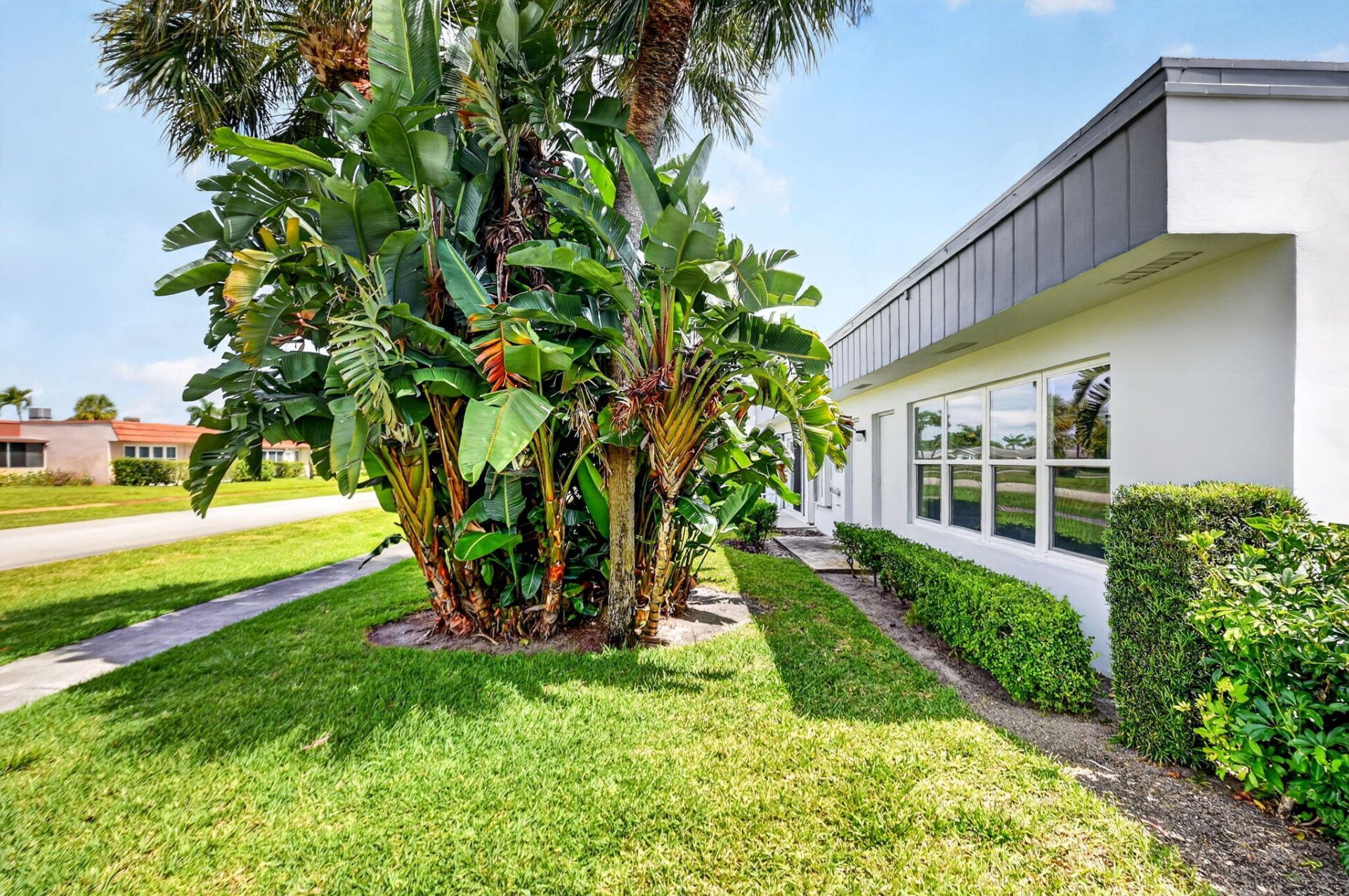 2886 E Fernley Dr Drive E, Unit 9, West Palm Beach, FL 33415 Photo