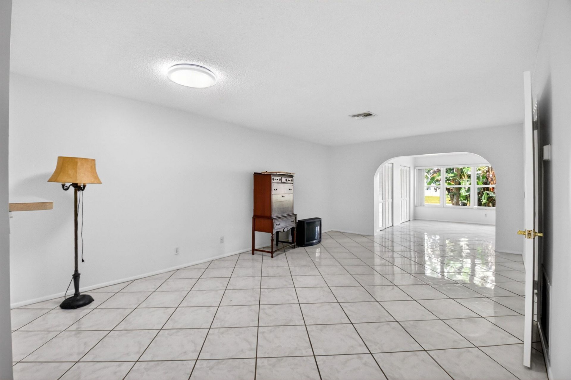 2886 E Fernley Dr Drive E, Unit 9, West Palm Beach, FL 33415 Photo