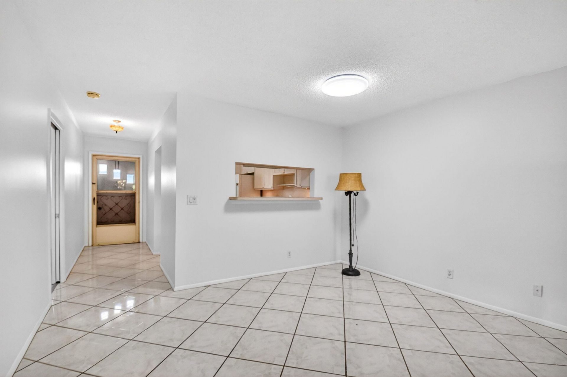 2886 E Fernley Dr Drive E, Unit 9, West Palm Beach, FL 33415 Photo