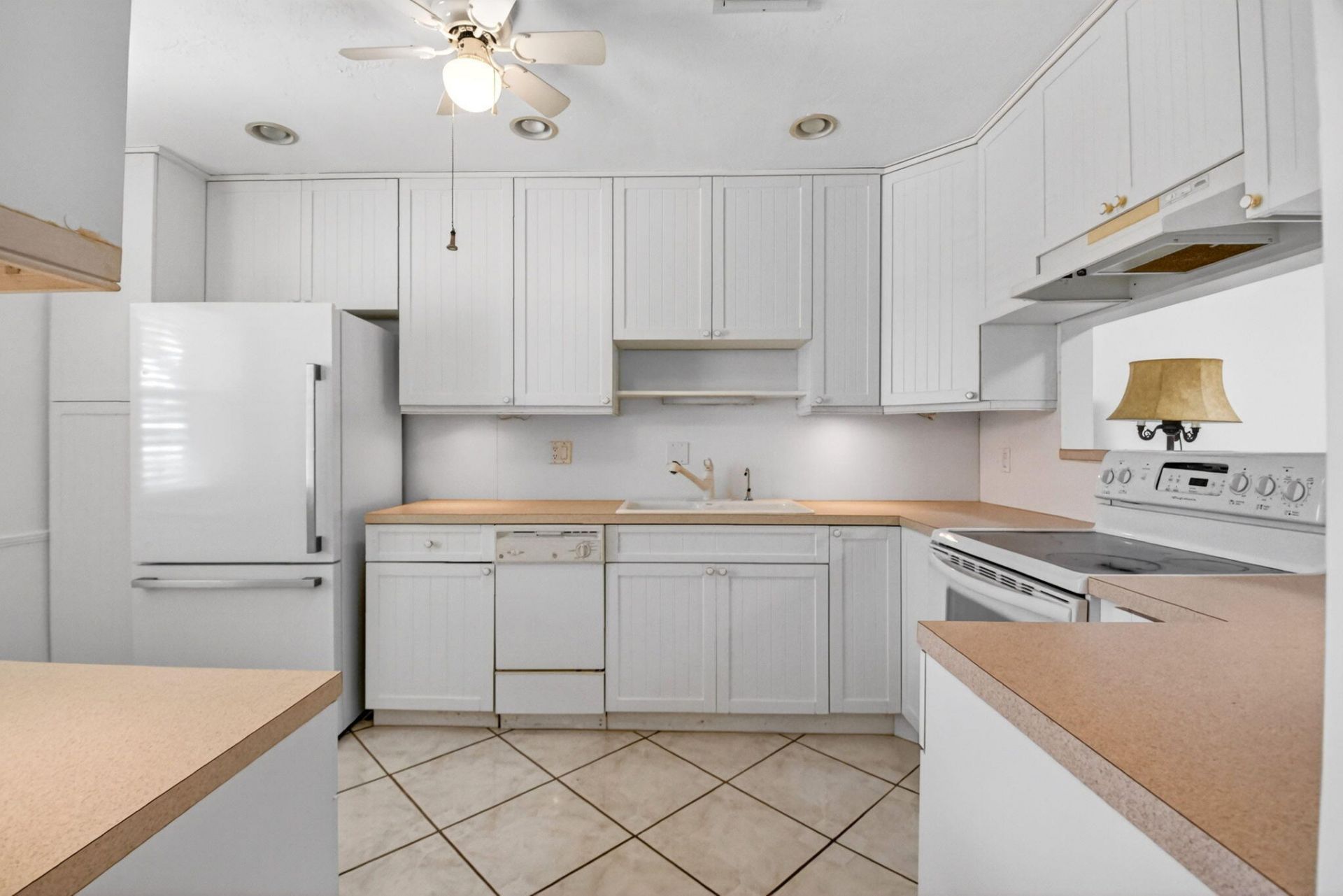 2886 E Fernley Dr Drive E, Unit 9, West Palm Beach, FL 33415 Photo