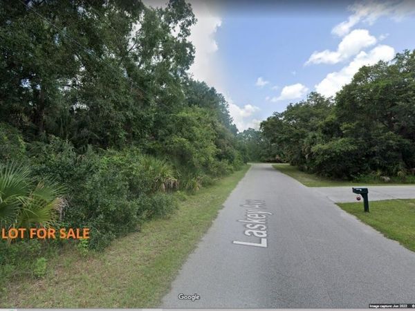 000 April Avenue, North Port, FL 34288