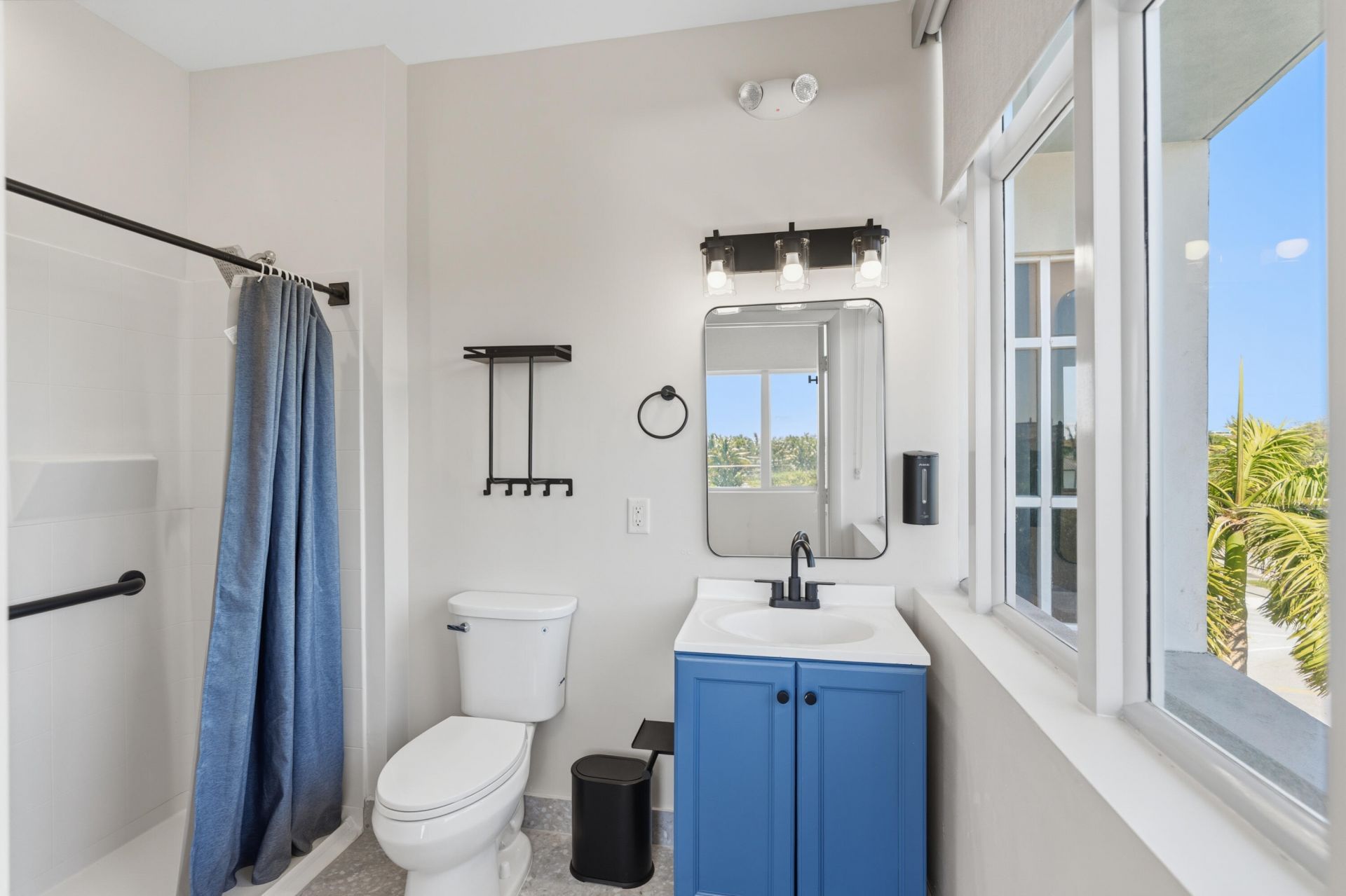3330 N Federal Highway, Boynton Beach, FL 33435 Photo