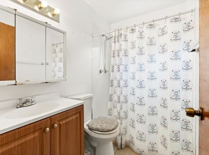 6329 Maywood Ln, Stockton, CA 95207 Photo