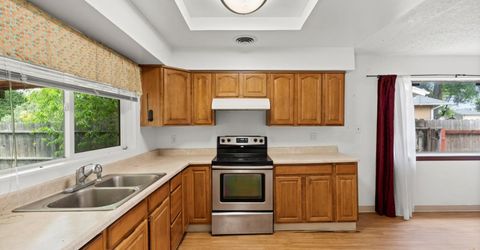 6329 Maywood Ln, Stockton, CA 95207 Photo