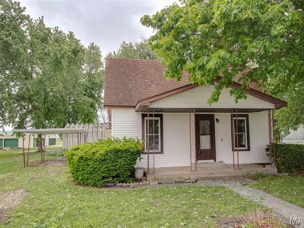 334 E Malone Street , Palmyra, IL 62674