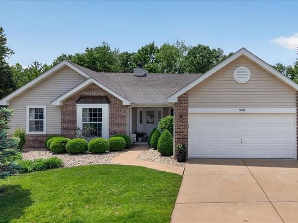 948 Emerald Oaks Court, Eureka, MO 63025