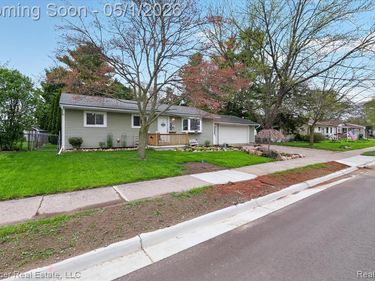 1334 1st Street, Lapeer, MI 48446