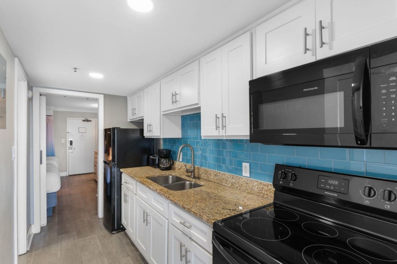 7200 N Ocean Blvd.  Photo 7