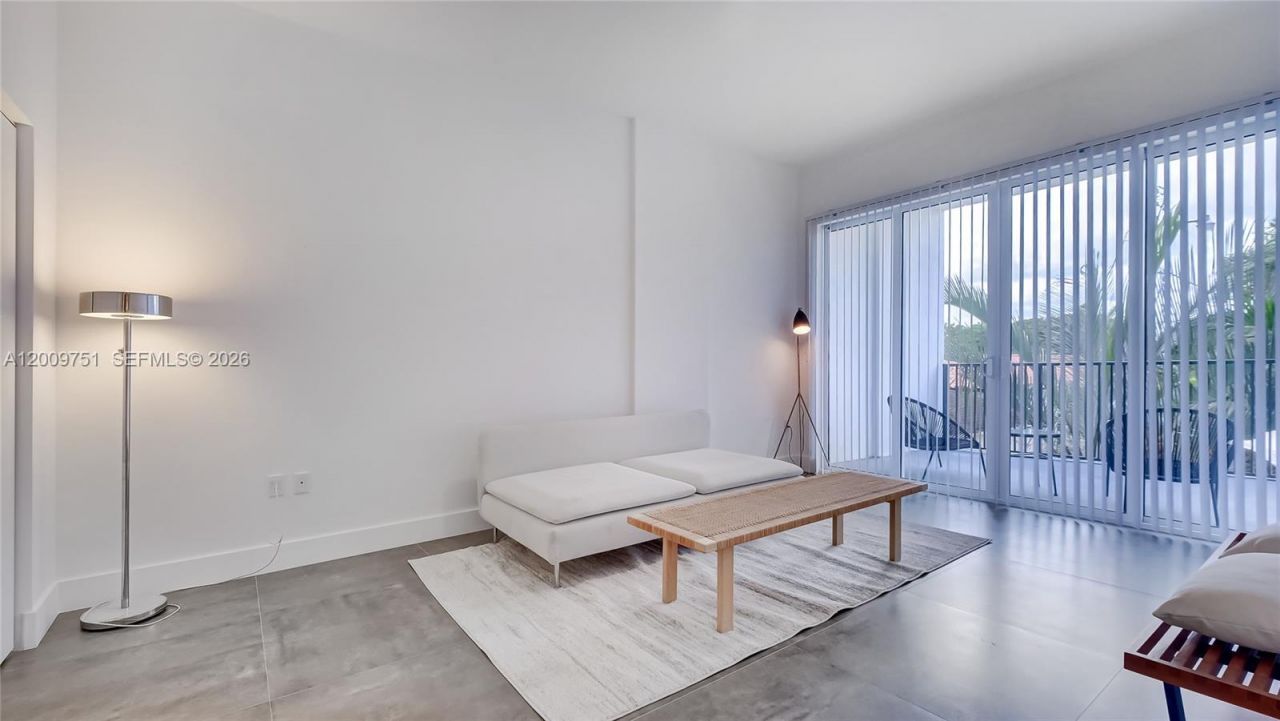 2010 SW 25th Ter, Unit 404, Miami, FL 33133 Photo