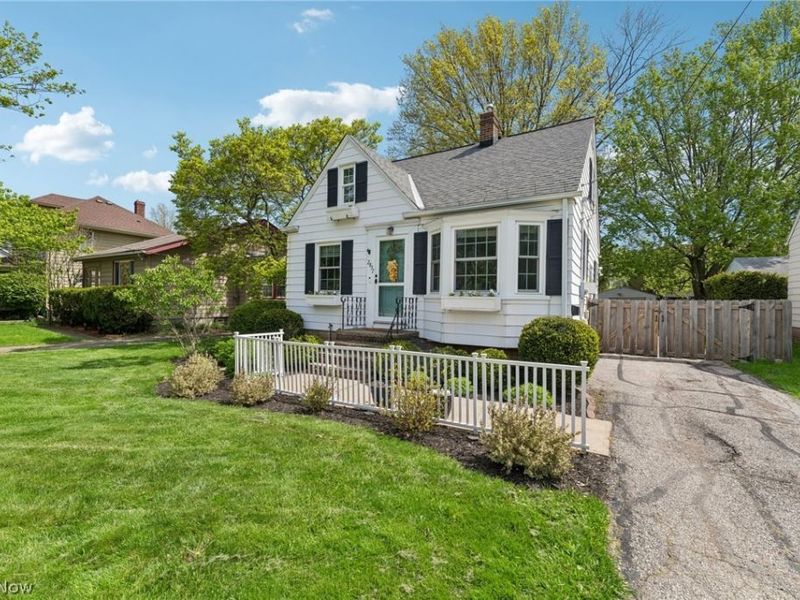 2837 Northview Road , Rocky River, OH 44116 Photo 2