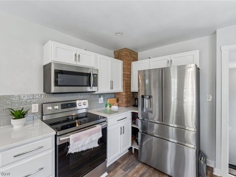 2837 Northview Road , Rocky River, OH 44116 Photo 8