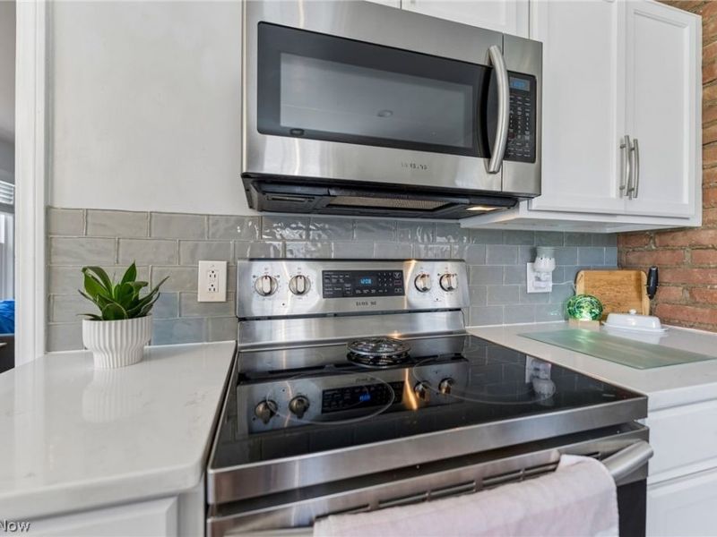 2837 Northview Road , Rocky River, OH 44116 Photo 9