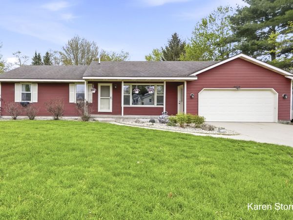 6626 Crownpointe Drive SW, Byron Center, MI 49315