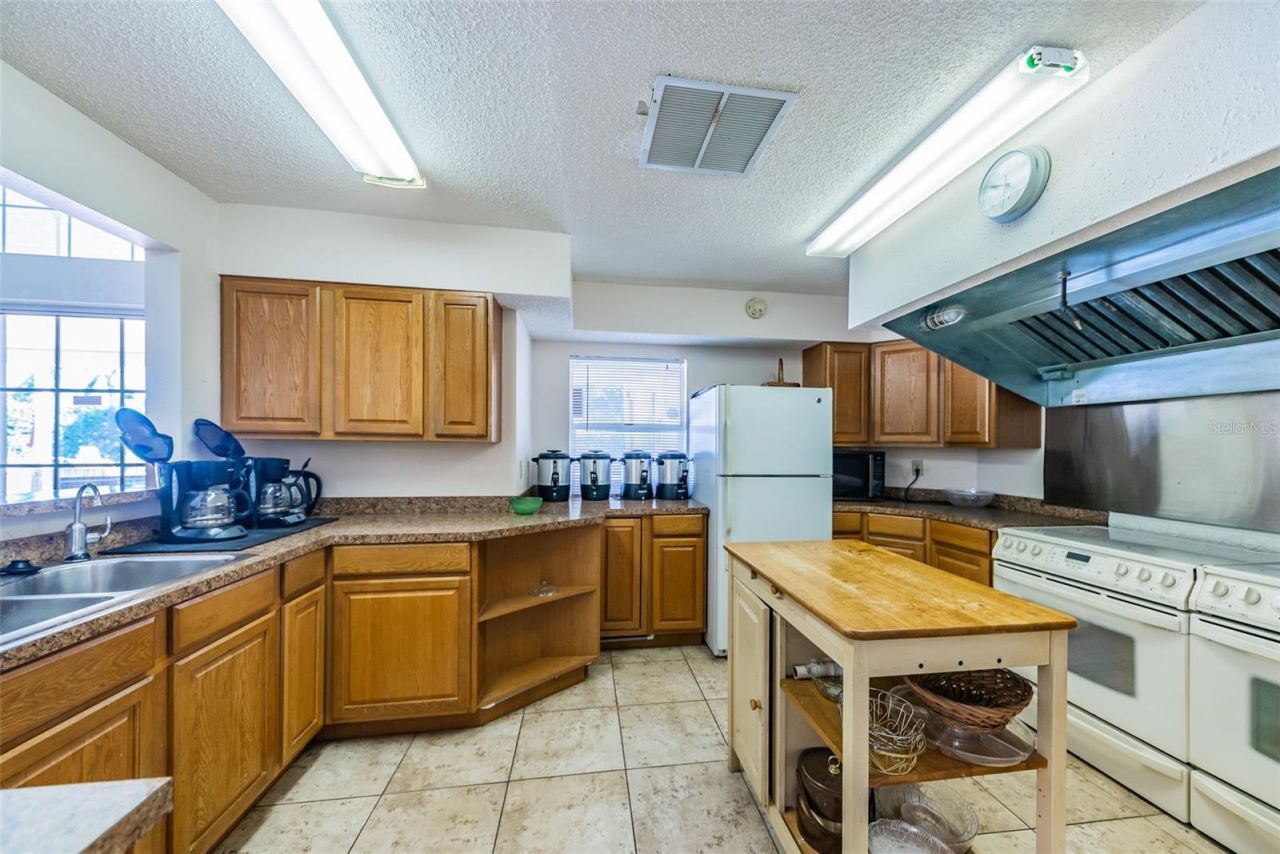 7837 Hardwick Drive , Unit 327, New Port Richey, FL 34653 Photo