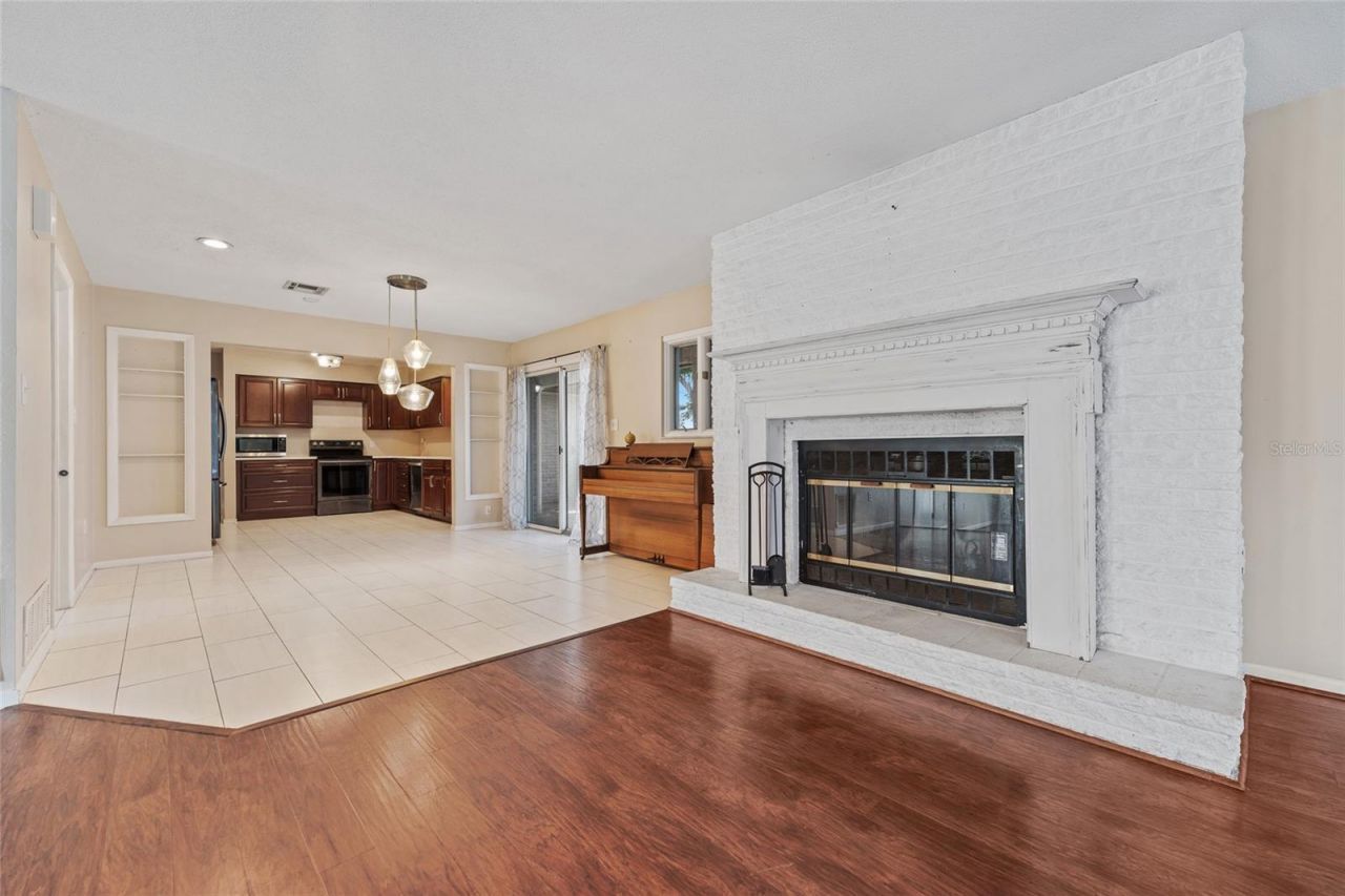 33651 Overton Drive , Leesburg, FL 34788 Photo