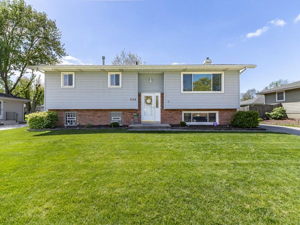 1644 Michael Drive, Schererville, IN 46375