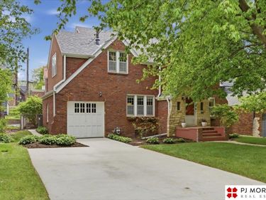 2515 Country Club Avenue, Omaha, NE 68104