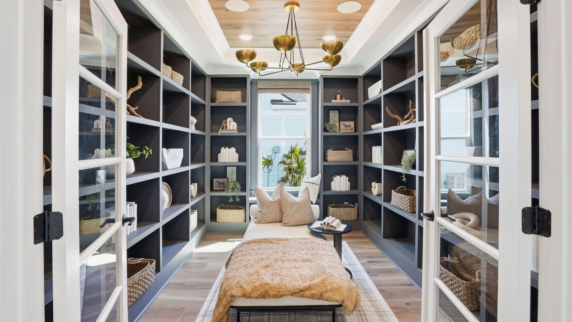 2160 Wright Brothers Drive Photo 10