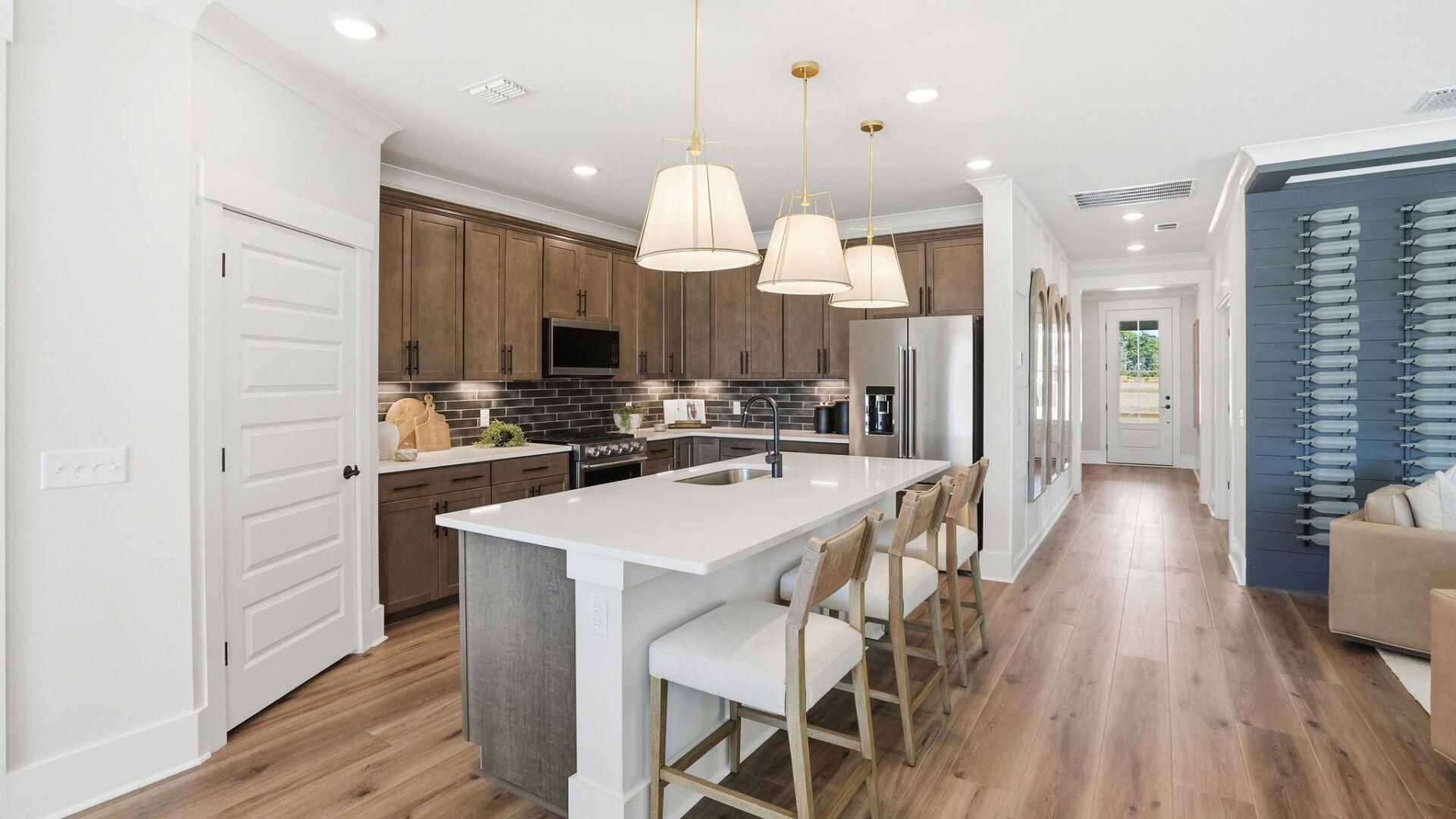 2160 Wright Brothers Drive Photo 4