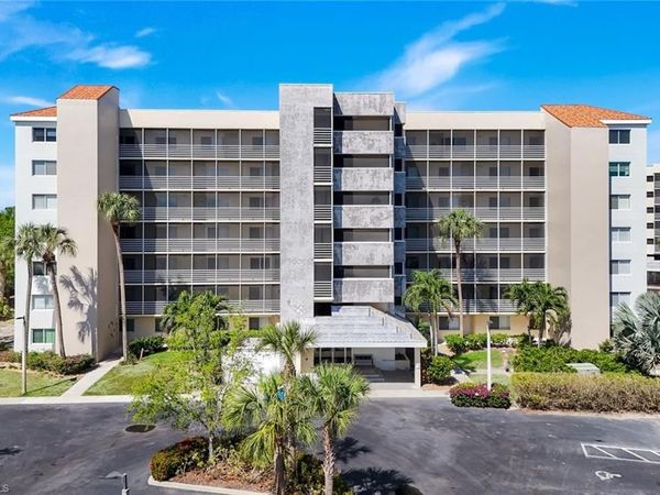 15161 Cedarwood LN , Unit 1205, NAPLES, FL 34110