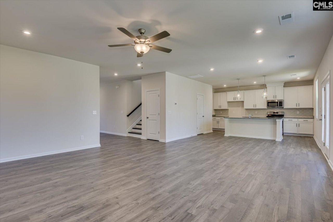 673 Rose Copper Way  Photo 7