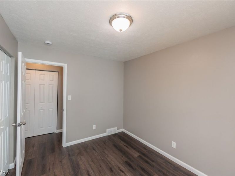 4405 E 156th Street , Cleveland, OH 44128 Photo 12