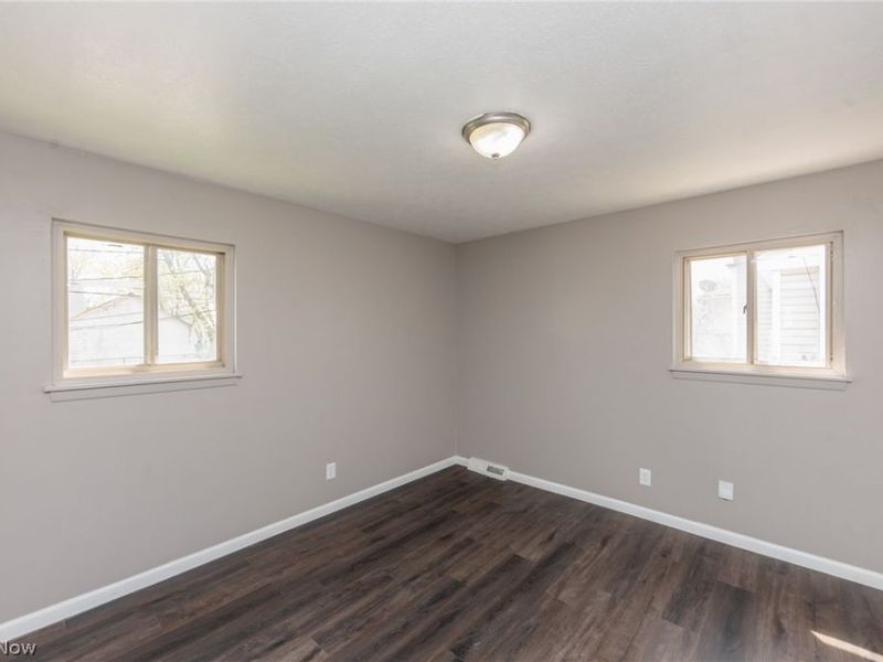 4405 E 156th Street , Cleveland, OH 44128 Photo 13