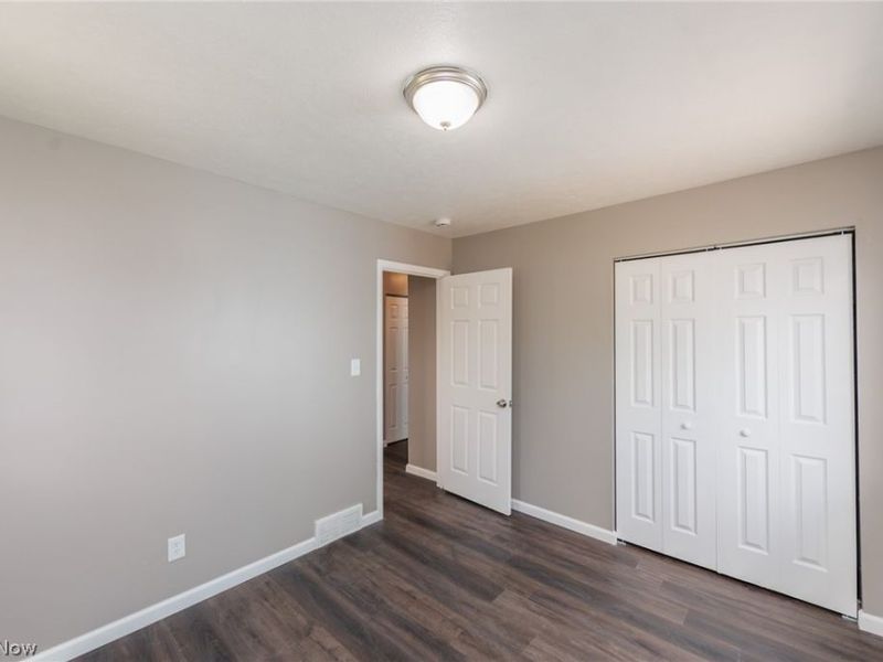 4405 E 156th Street , Cleveland, OH 44128 Photo 16