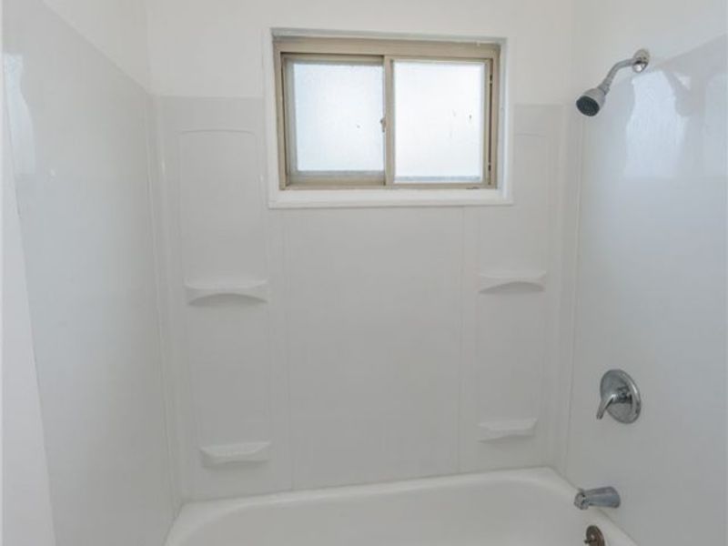 4405 E 156th Street , Cleveland, OH 44128 Photo 18