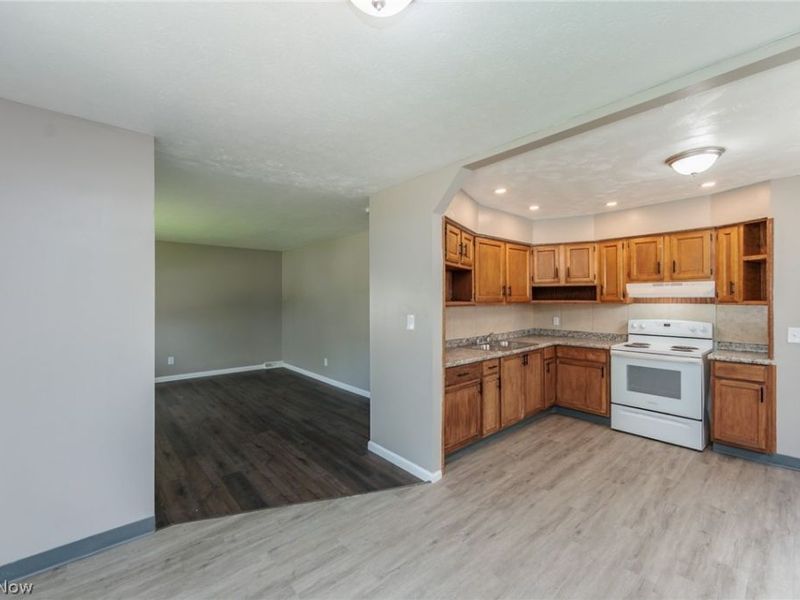 4405 E 156th Street , Cleveland, OH 44128 Photo 22