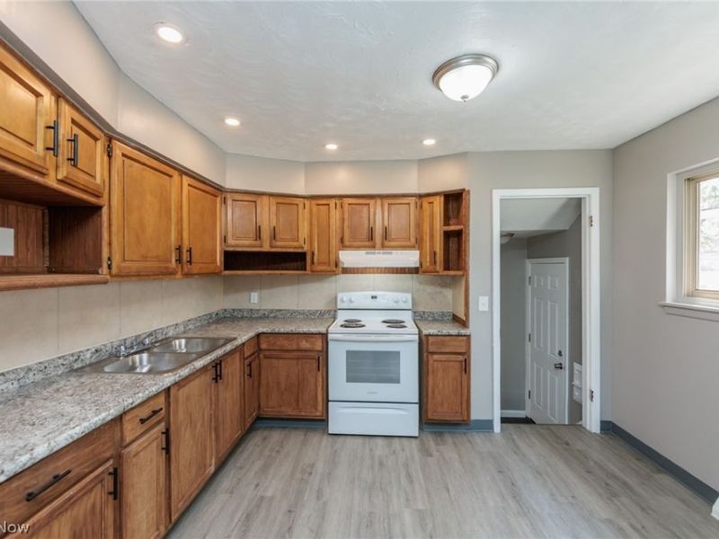 4405 E 156th Street , Cleveland, OH 44128 Photo 24