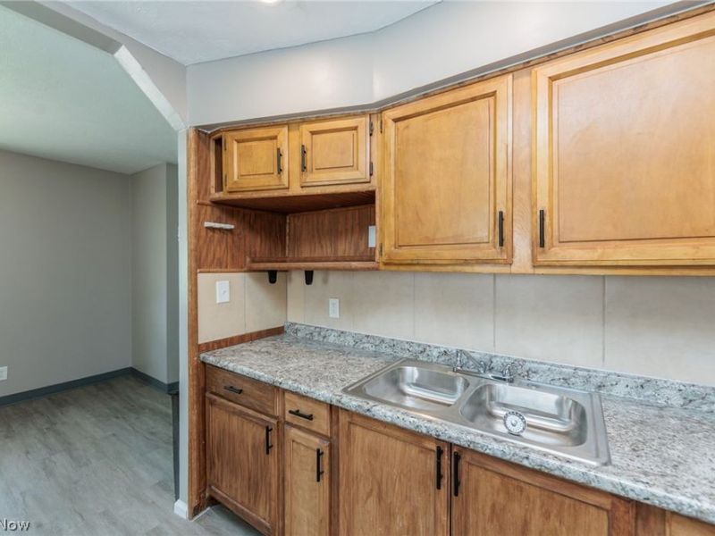 4405 E 156th Street , Cleveland, OH 44128 Photo 32