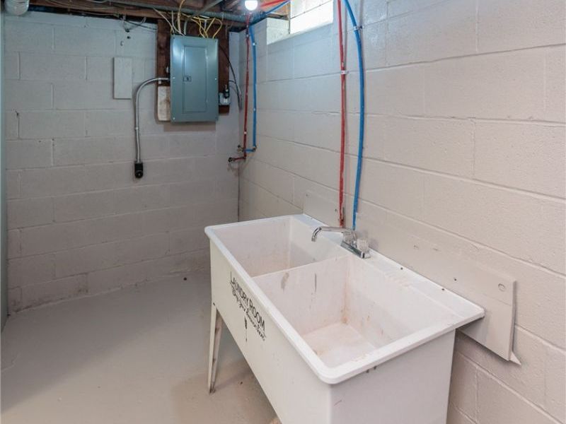 4405 E 156th Street , Cleveland, OH 44128 Photo 42