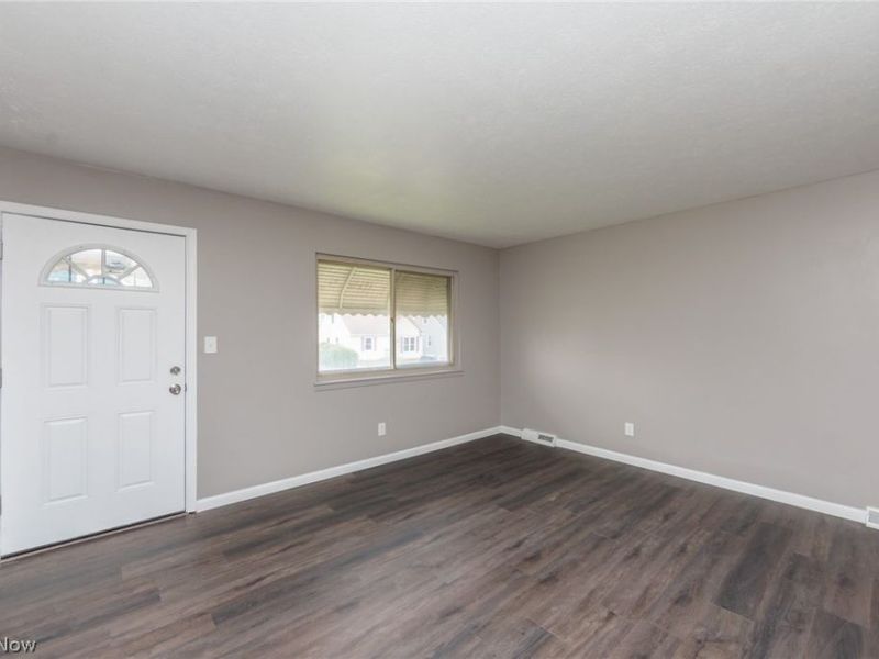 4405 E 156th Street , Cleveland, OH 44128 Photo 6