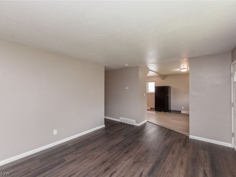 4405 E 156th Street , Cleveland, OH 44128 Photo 8