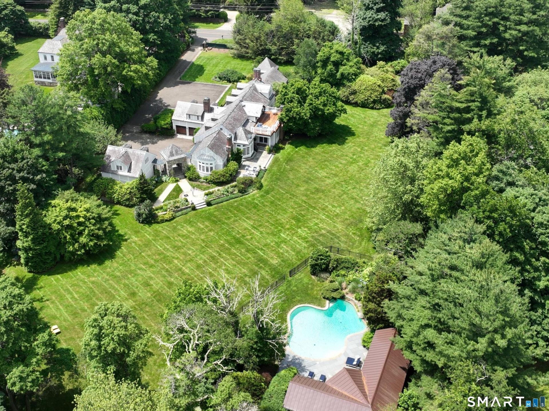 750 Burr, Fairfield, CT 06824 Main Photo