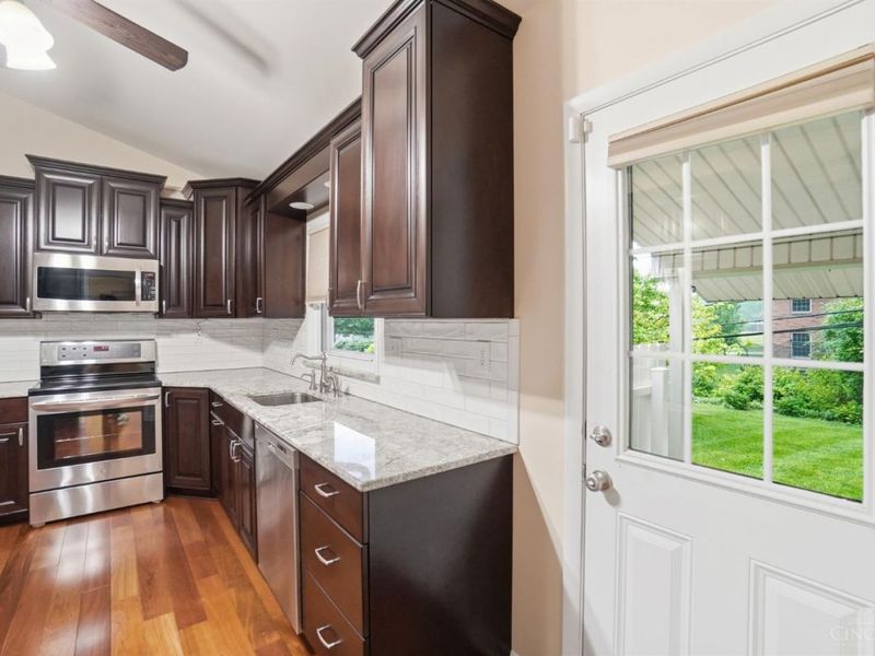 302 Jackson Lane, Middletown, OH 45044 Photo 24