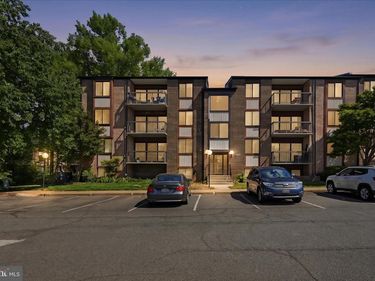 9730 KINGSBRIDGE DRIVE, Unit 303, FAIRFAX, VA 22031