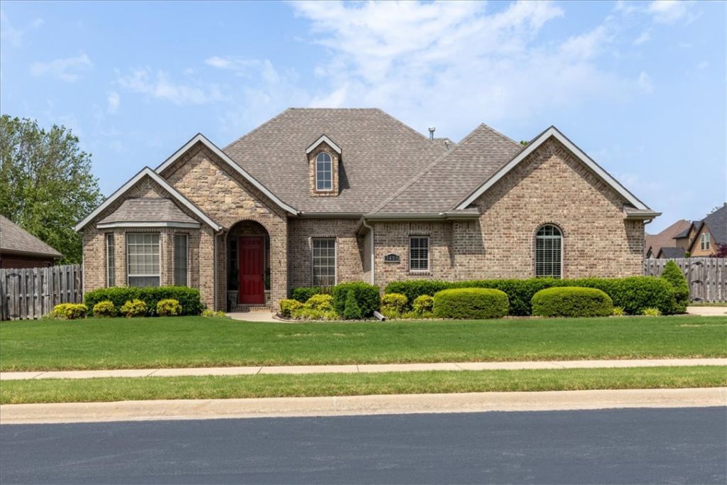 3400 SW Crosswinds Boulevard, Bentonville, AR 72713 Main Photo