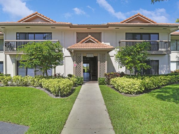 1111 Duncan Circle, Unit 104, Palm Beach Gardens, FL 33418