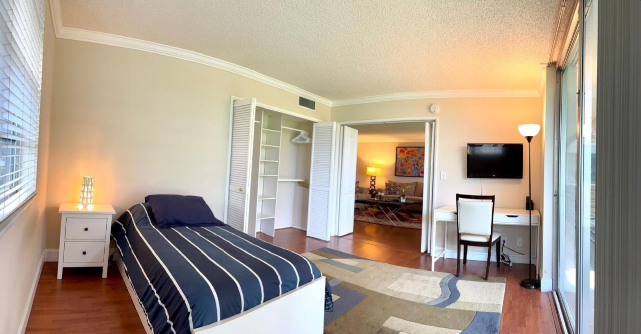 823 Cypress Boulevard, Unit 201, Pompano Beach, FL 33069 Photo