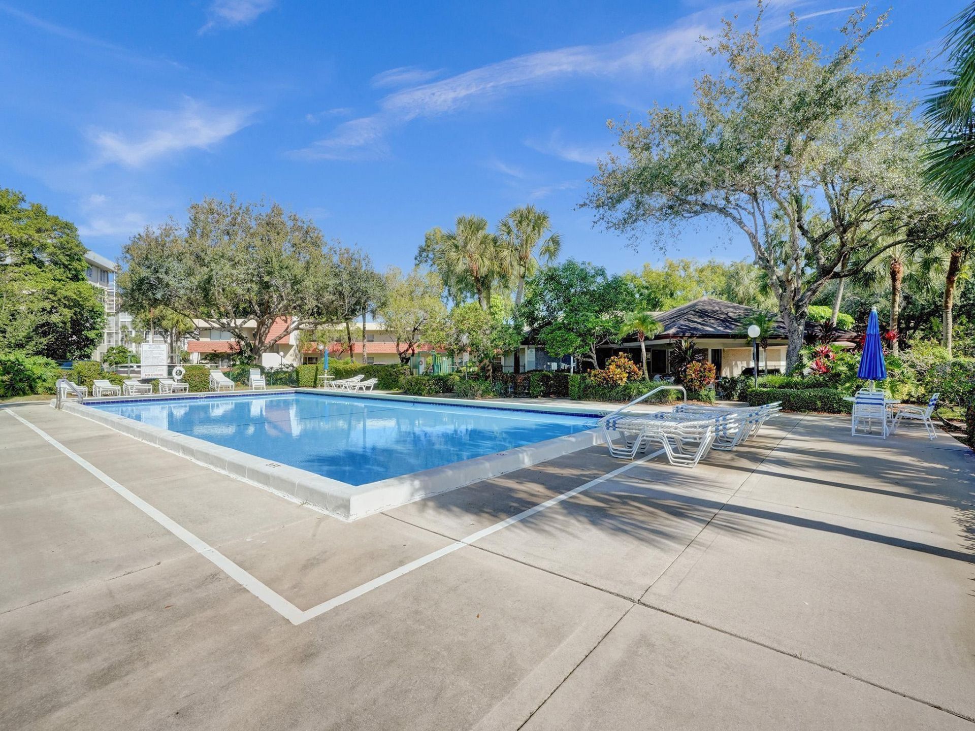 823 Cypress Boulevard, Unit 201, Pompano Beach, FL 33069 Photo